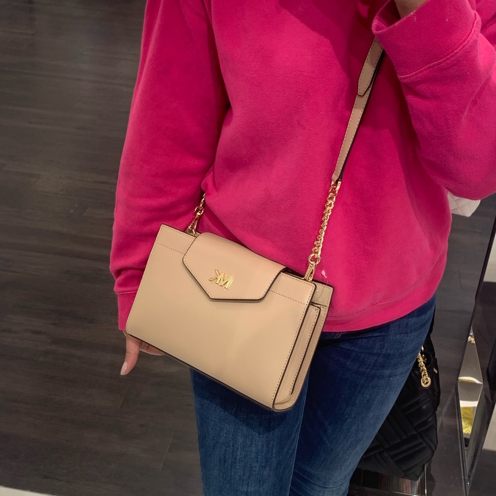 New MK large clutch & crossbody ♥️ Todd - Picture 7 of 7